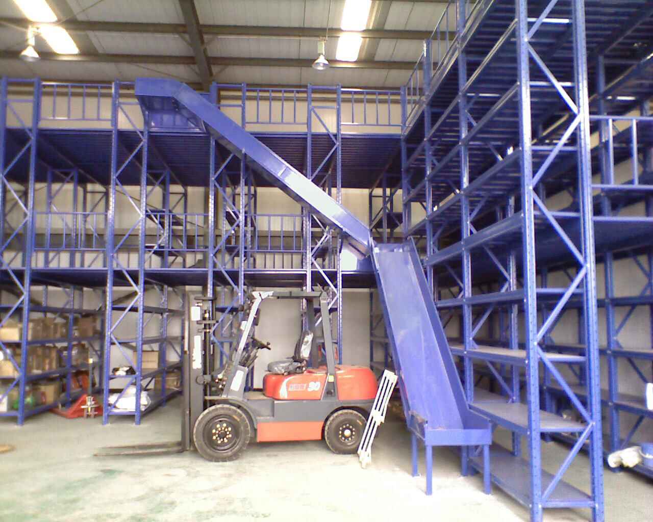 工字鋼閣樓貨架各種眼花繚亂的結(jié)構(gòu)形式