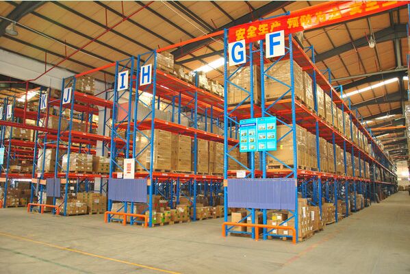 重型倉儲(chǔ)物流貨架應(yīng)用的產(chǎn)品特征和立體倉庫優(yōu)勢